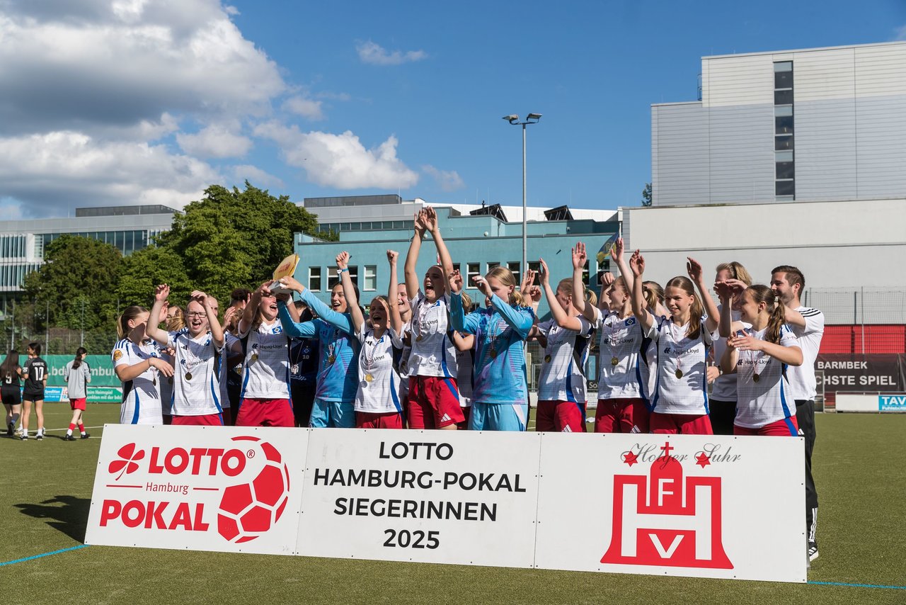 Bild 175 - wBJ Lotto Pokal Finale  Eimsbuetteler TV - Hamburger SV : Ergebnis: 0:3